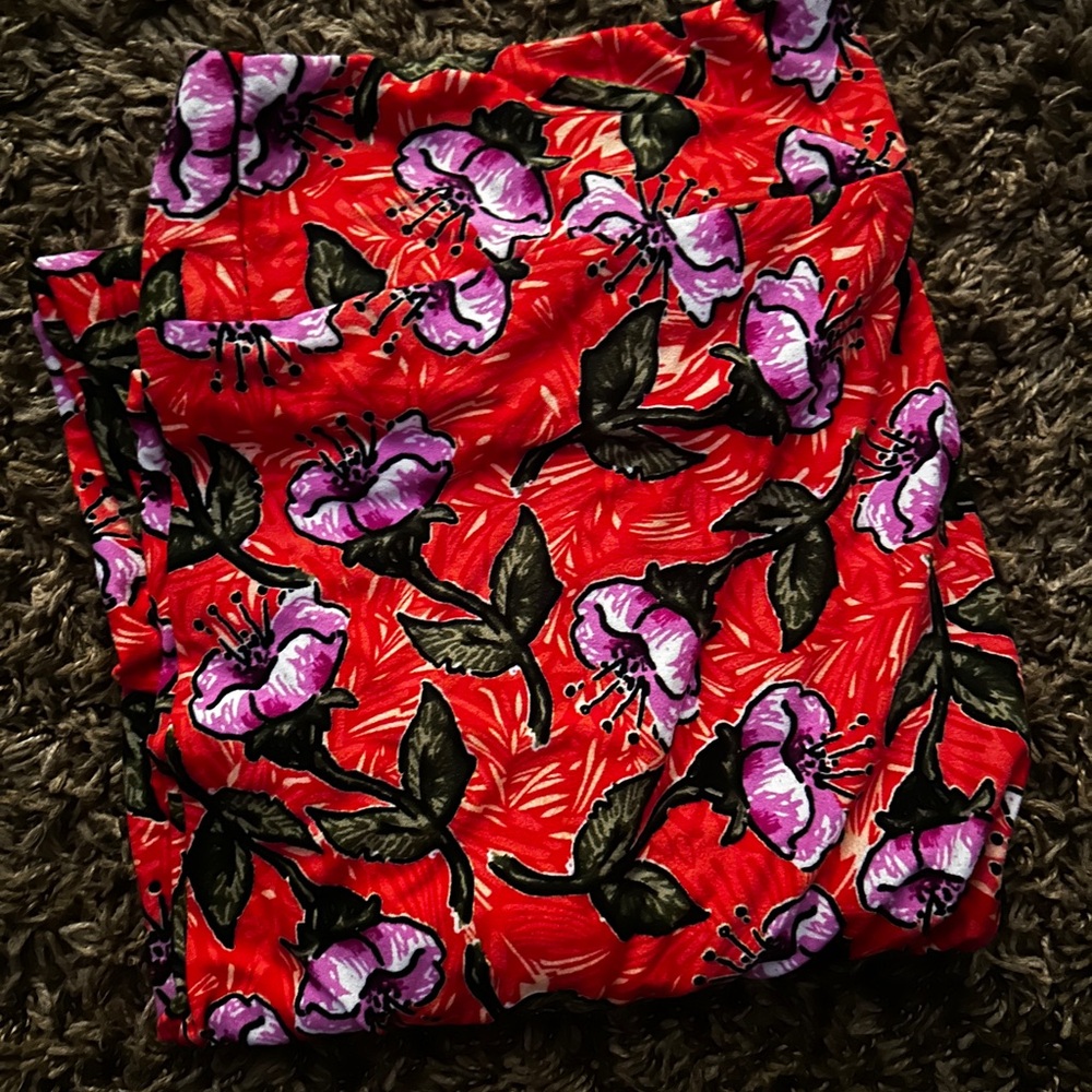 Lularoe buttery soft leggings